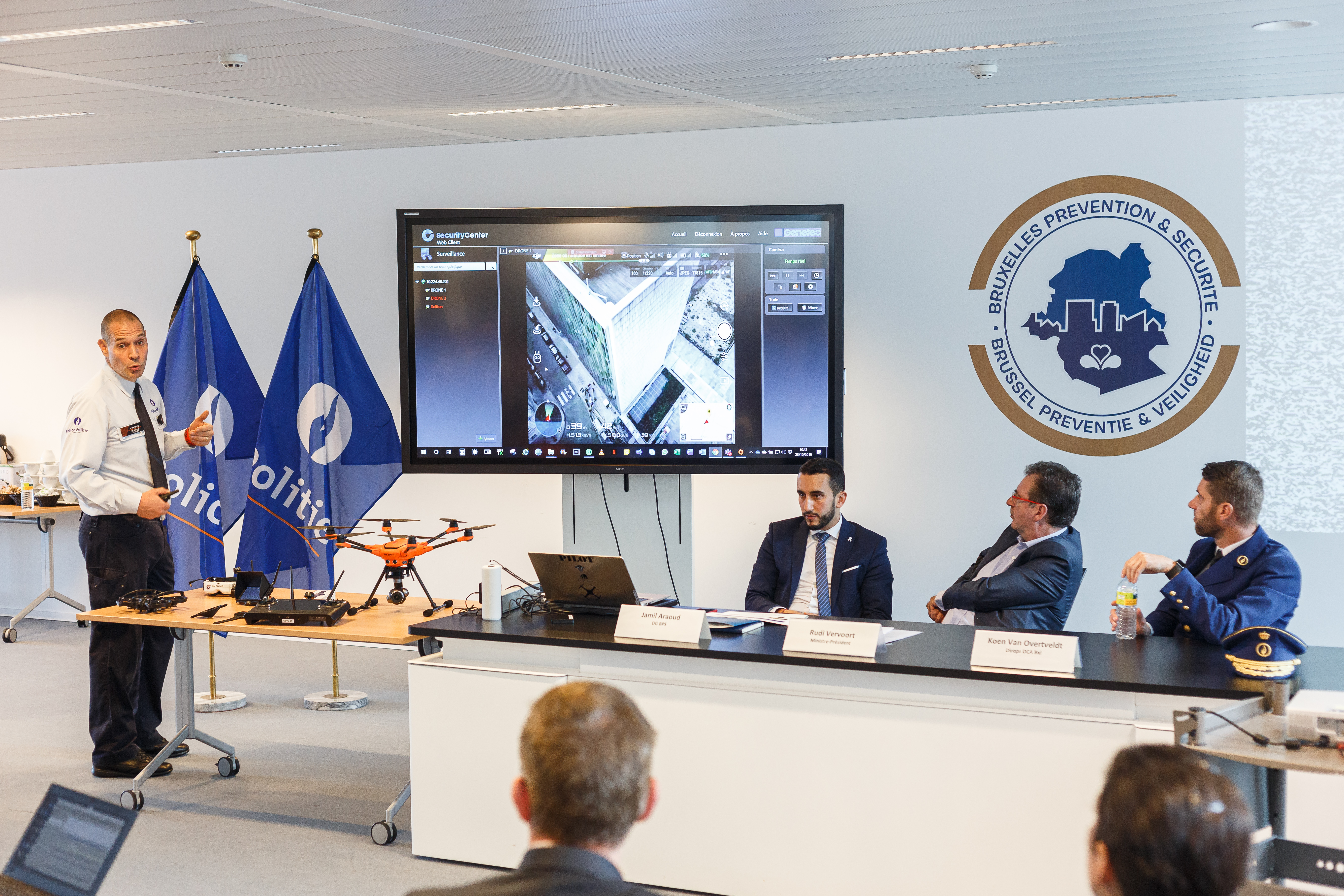 Persconferentie drones